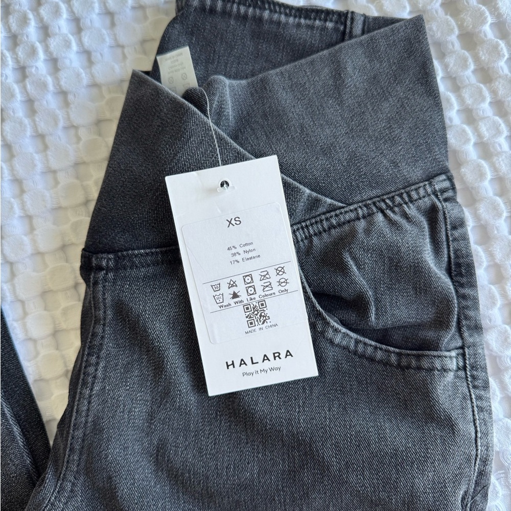 NWT Halara Black Crossover Flared Jeggings - Picture 4 of 7